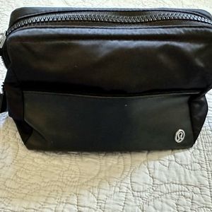 Lululemon Athletica Mind and Body Kit Cosmetic Bag